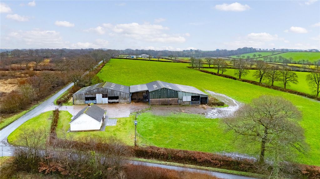 Property photo 2 of 13 Overview