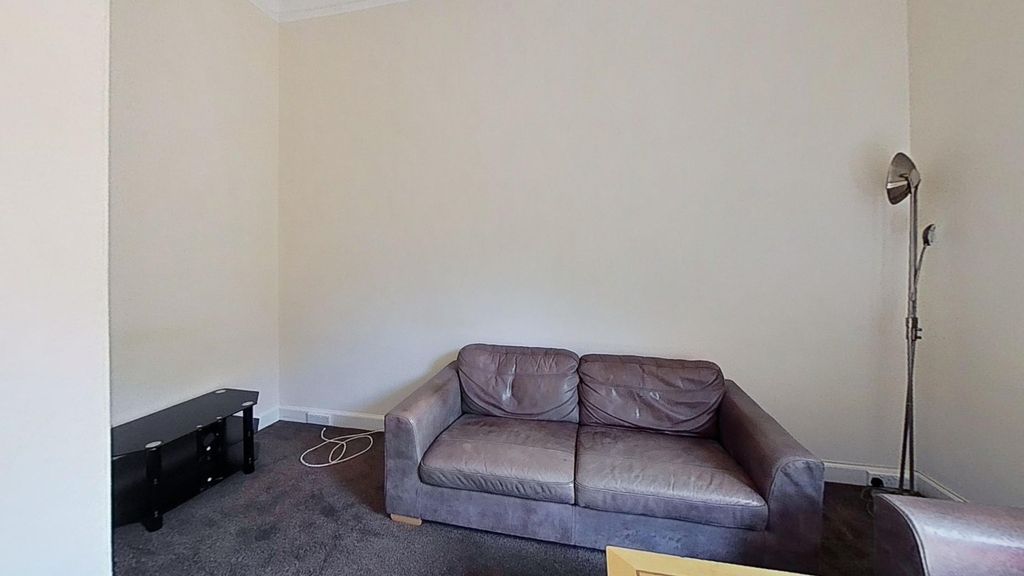 Property photo 3 of 15 Picture No. 45