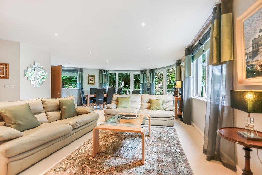 Property photo 2 of 17 296A0678