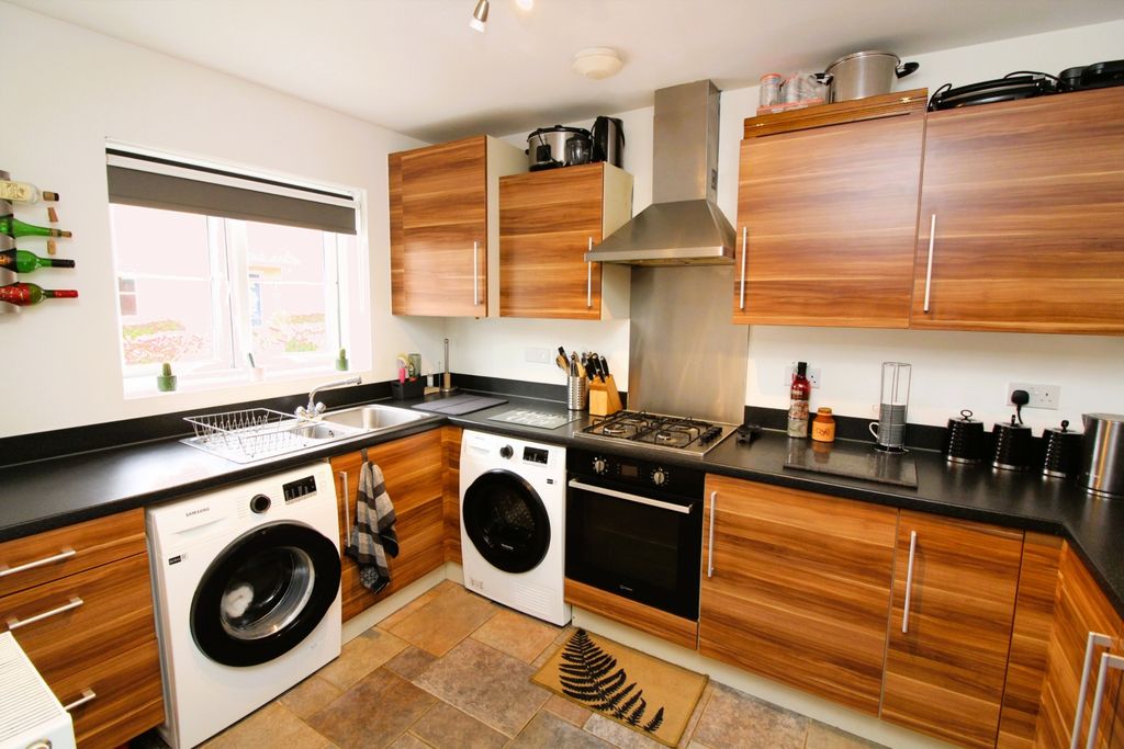 Property photo 3 of 27 Img_4110