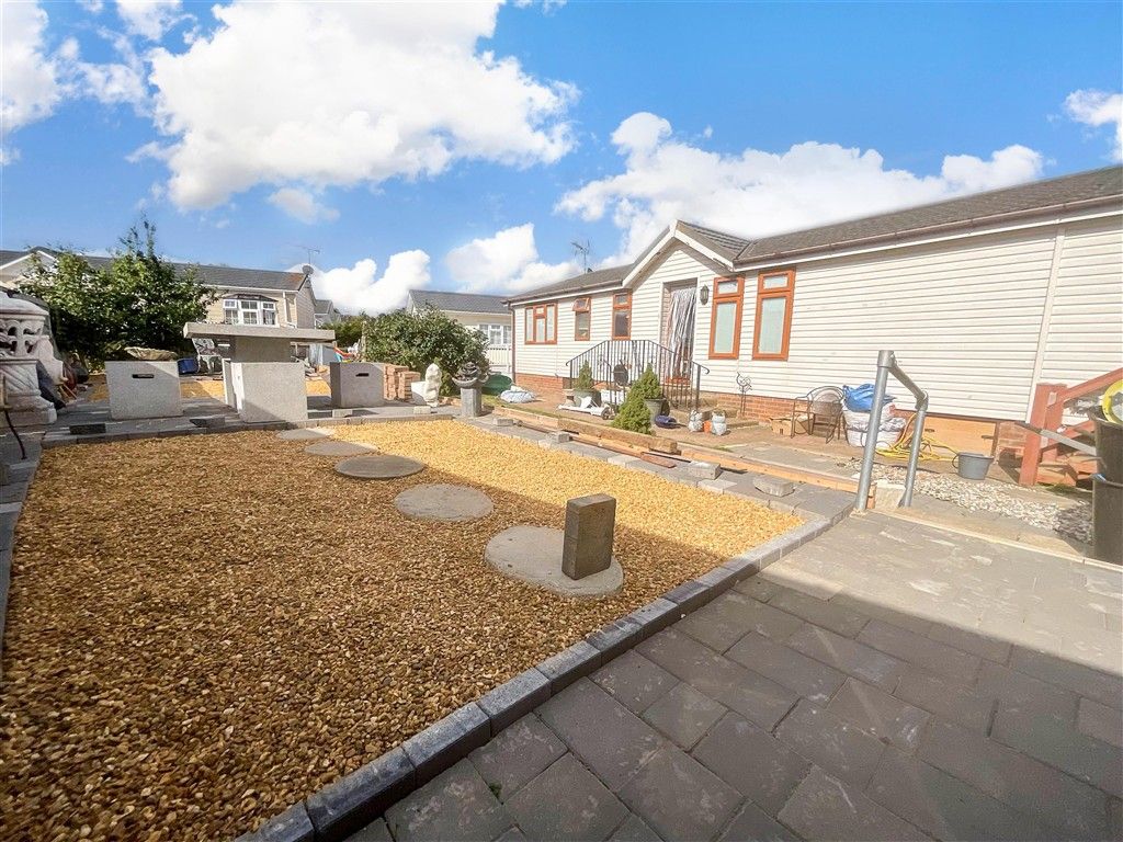 Property photo 2 of 14 External Elevation