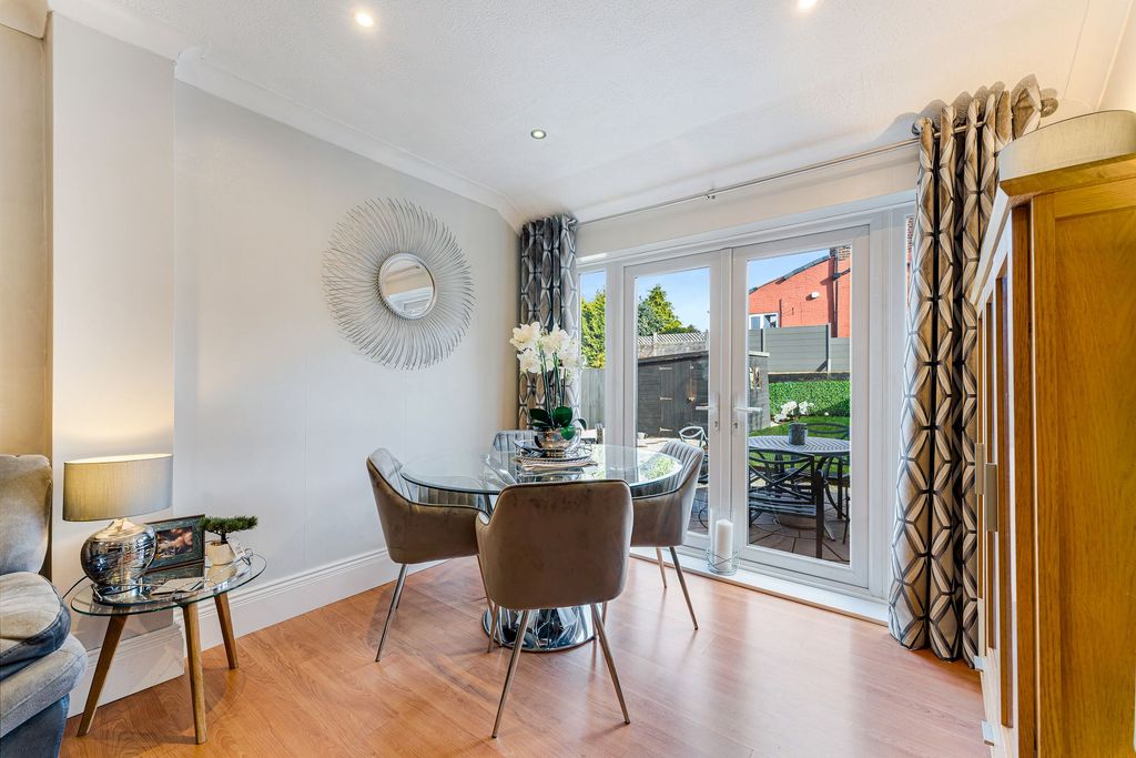 Property photo 3 of 35