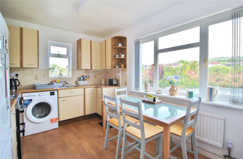 Property photo 3 of 12 Picture No. 33