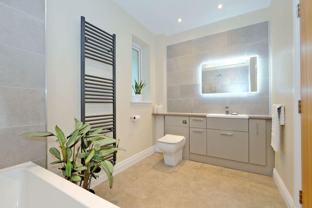 Property photo 3 of 46