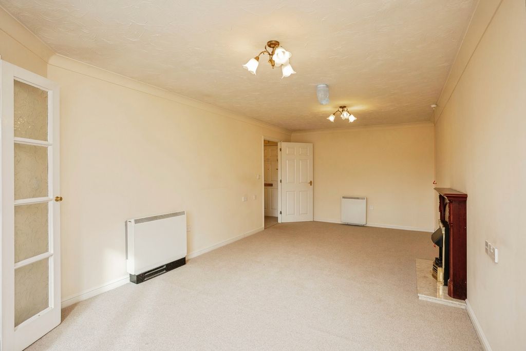 Property photo 3 of 18 Pbox-Img.Jpg