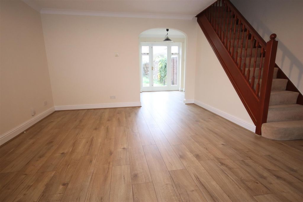 Property photo 3 of 13 Img_8898.Jpg