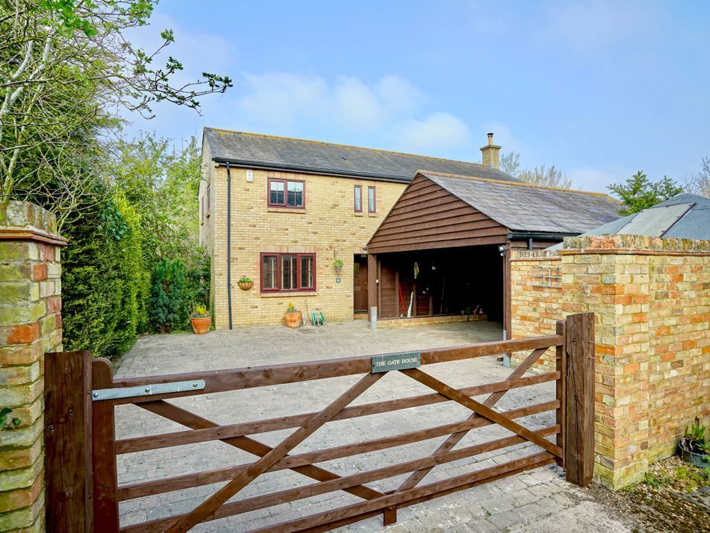 Property photo 1 of 29