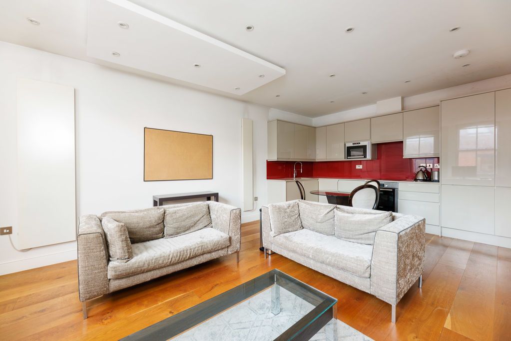 Property photo 1 of 8 Photo 6