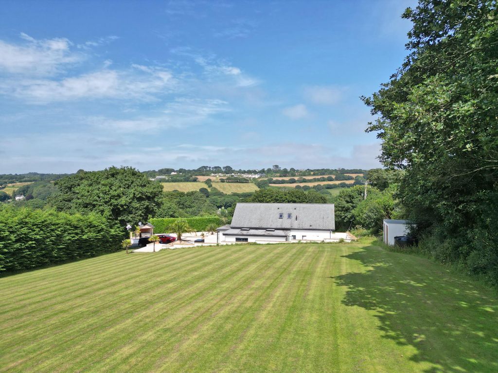 Property photo 3 of 30 Photo 3