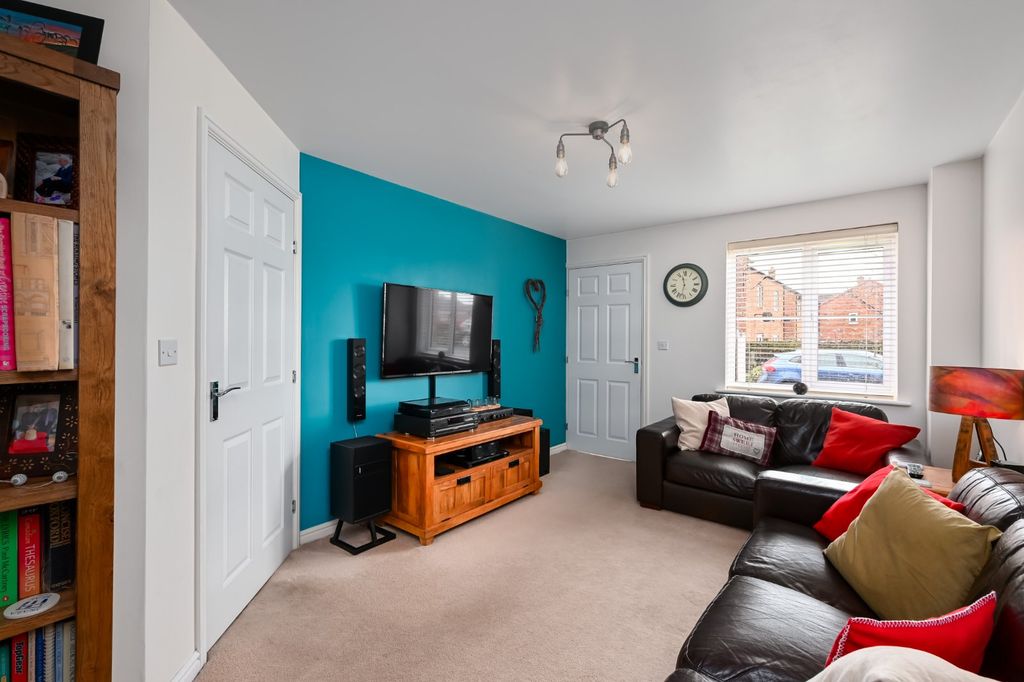 Property photo 2 of 14 Picture 2