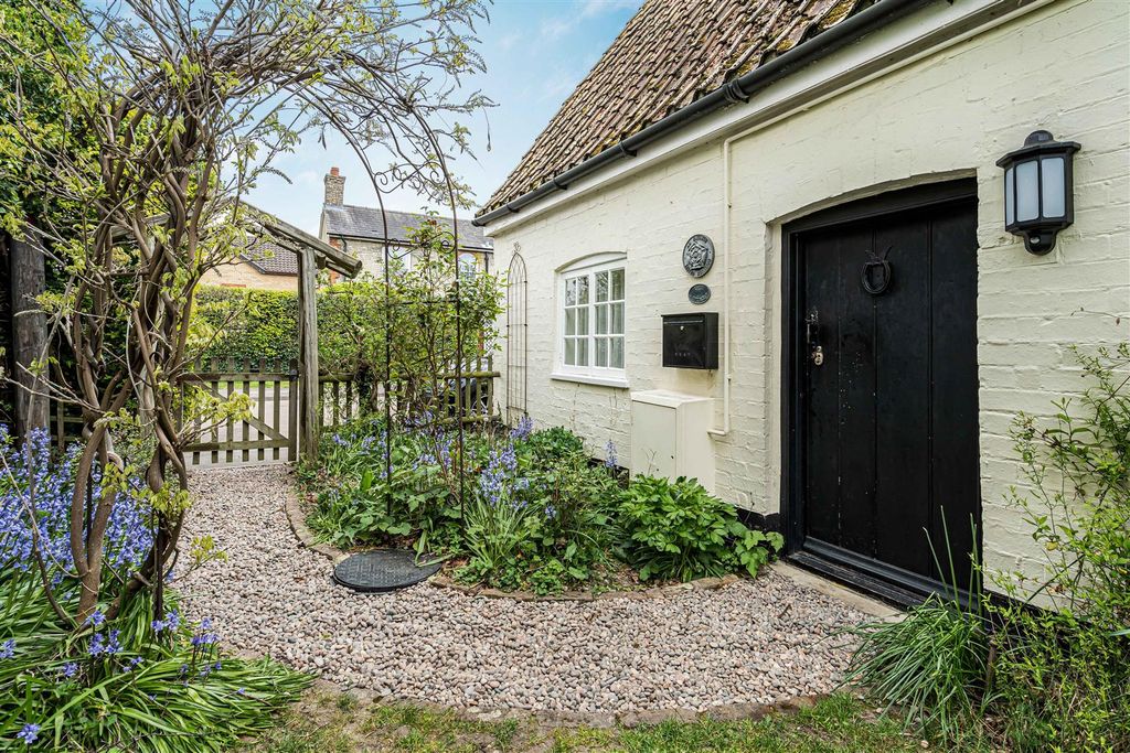 Property photo 3 of 19 17_79266.Jpg