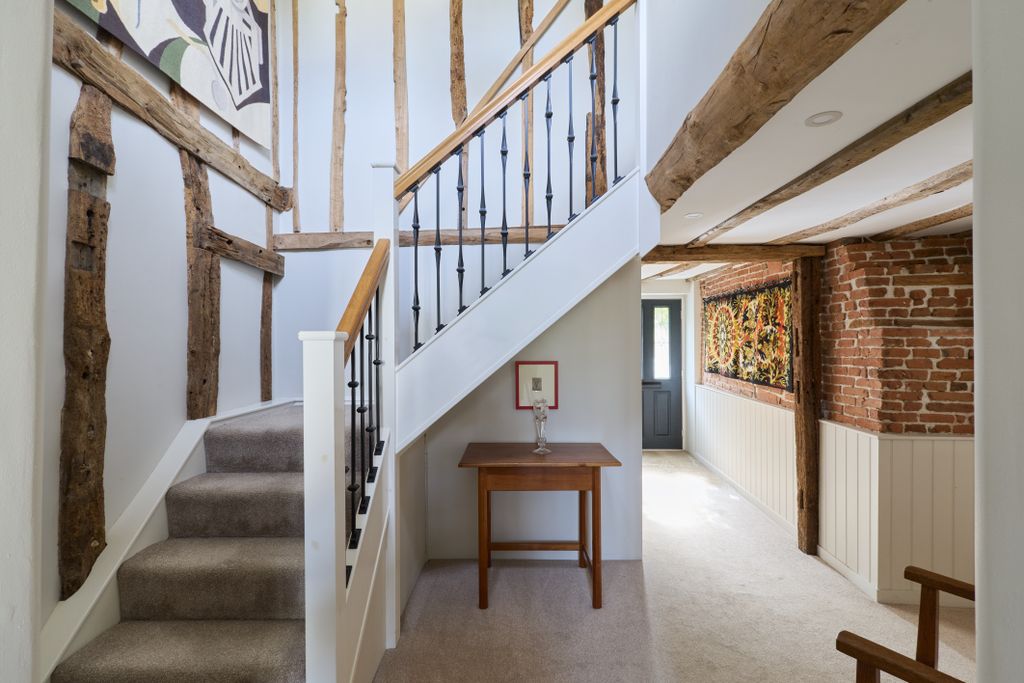 Property photo 2 of 29