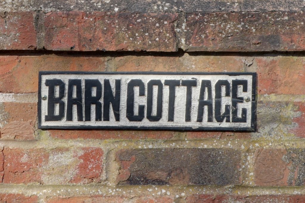 Property photo 1 of 24 Barn Cottage