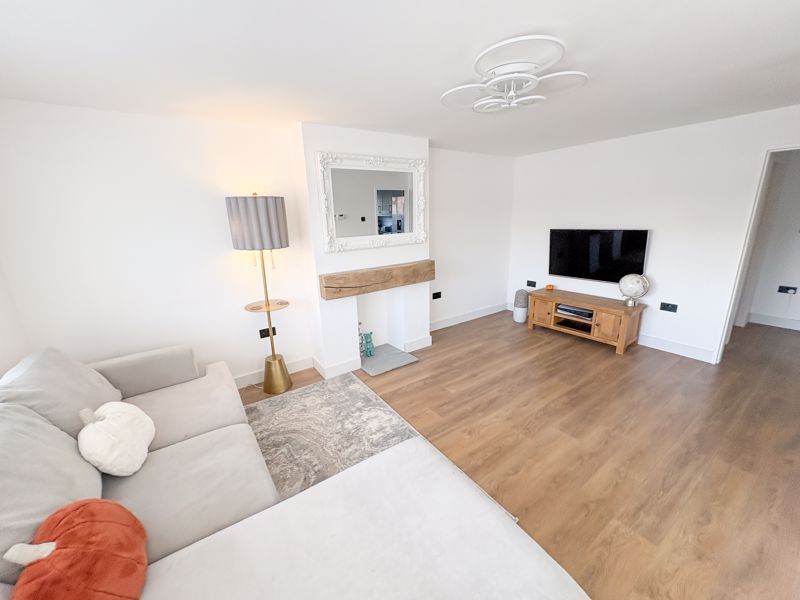 Property photo 2 of 11 Photo 16