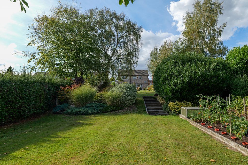 Property photo 1 of 32