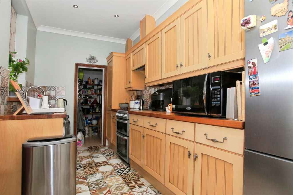 Property photo 2 of 17