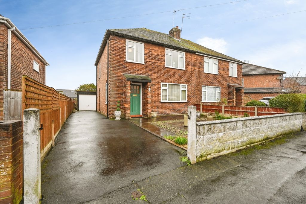 Property photo 2 of 20 Front View