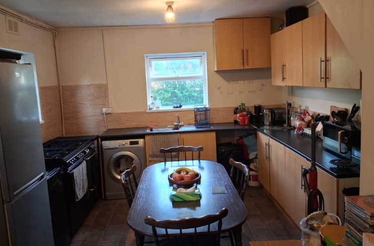 Property photo 3 of 9