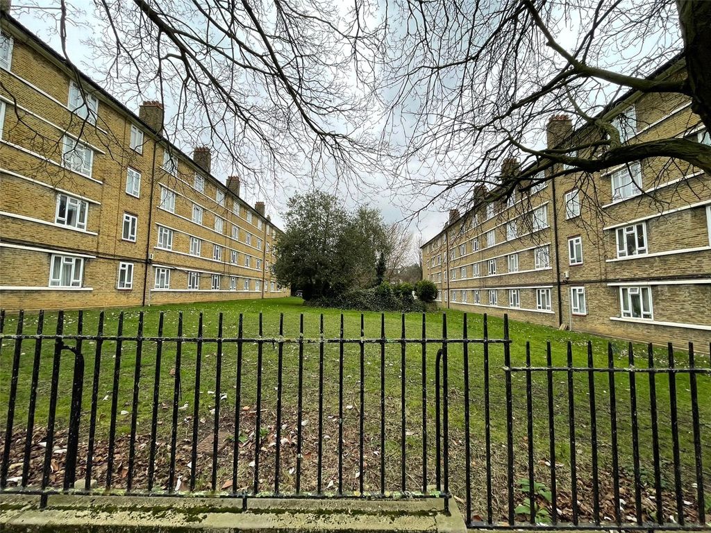 Property photo 2 of 3 Picture No. 04