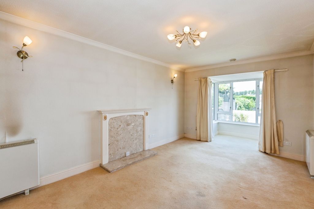 Property photo 2 of 16 Photo