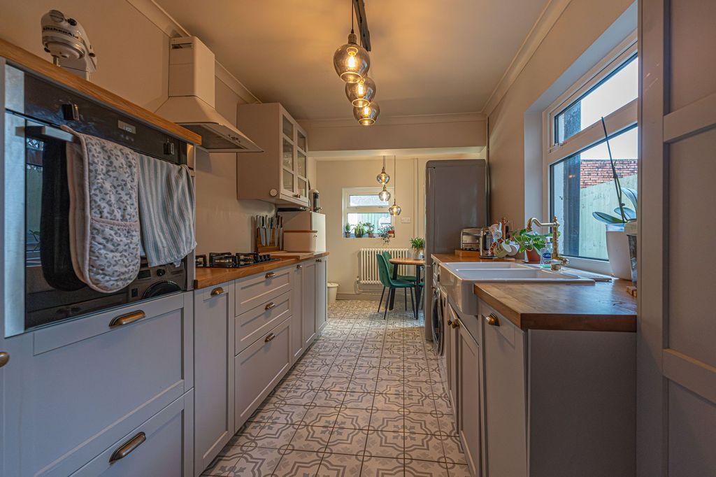 Property photo 3 of 23