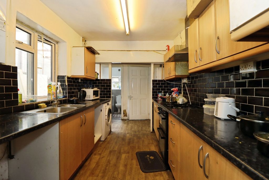 Property photo 3 of 17 Photo