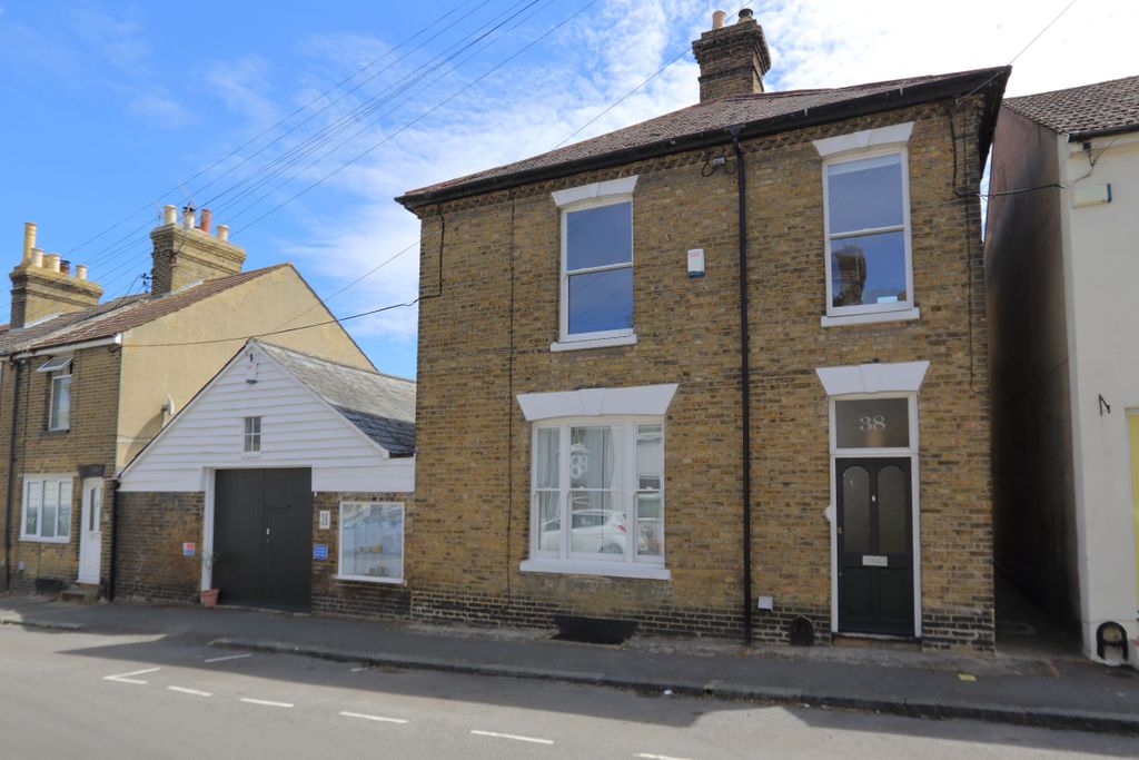 Property photo 1 of 35