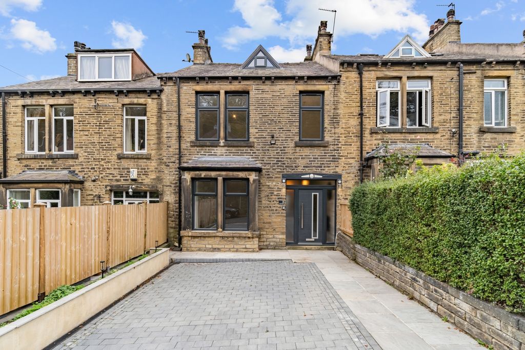 Property photo 1 of 36 Property Front