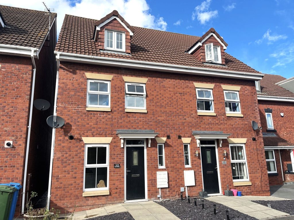 Property photo 1 of 16 4 Bedroom Semi Detached For Sale
