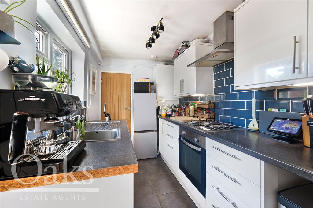 Property photo 3 of 8 Picture No. 06