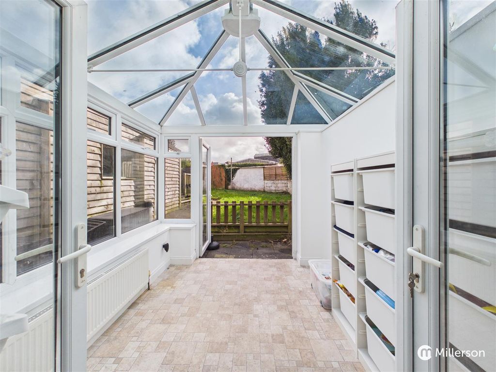 Property photo 3 of 31 Cam05092G0-Pr0154-Still002.Jpg