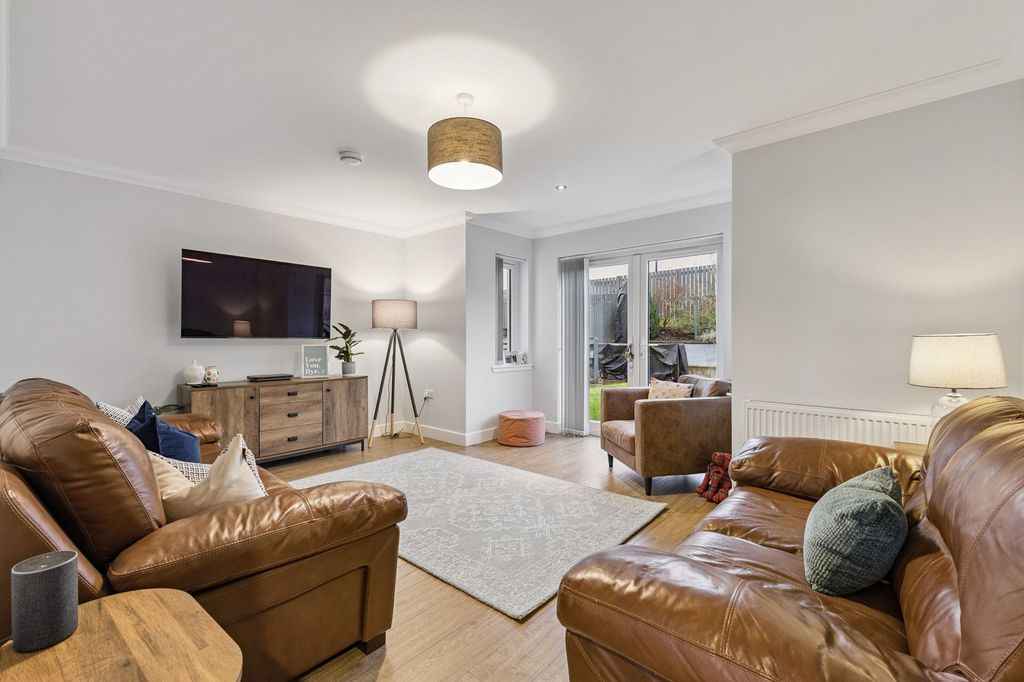 Property photo 2 of 24