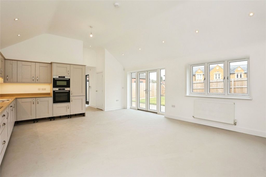 Property photo 2 of 16 Picture No. 04