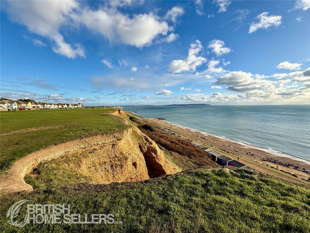 Property photo 2 of 19 Picture No. 03