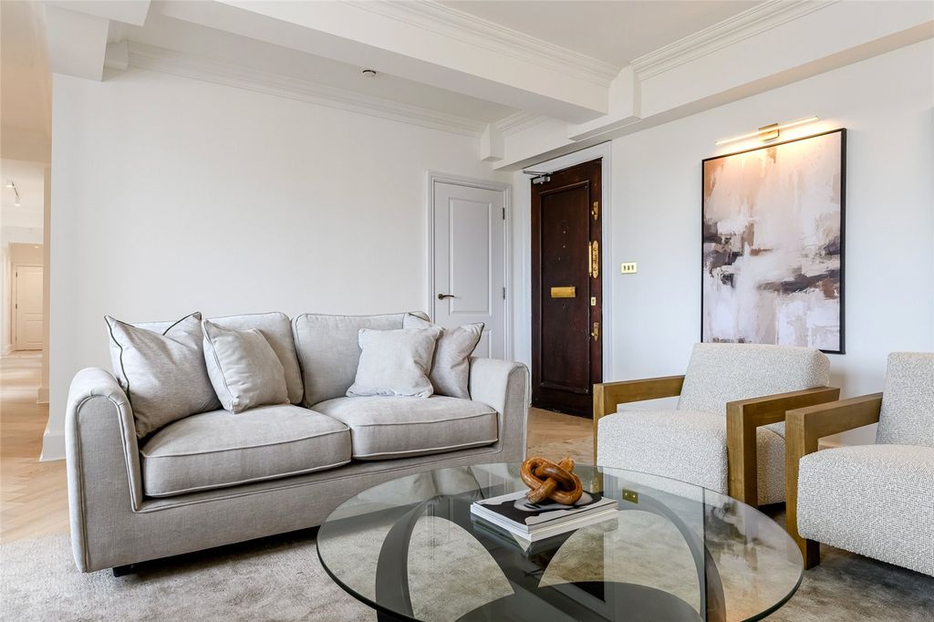 Property photo 3 of 29 Living Room