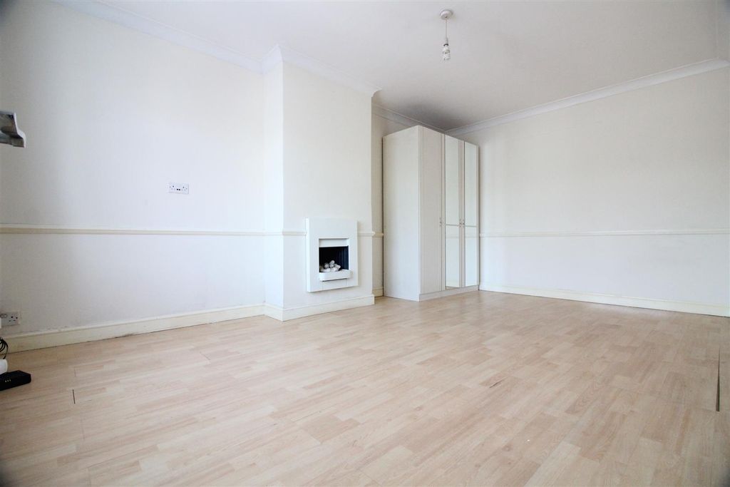 Property photo 1 of 6 Bef23C3E-C368-4F8C-9414-Ea9F84Ec97B9.Jpeg