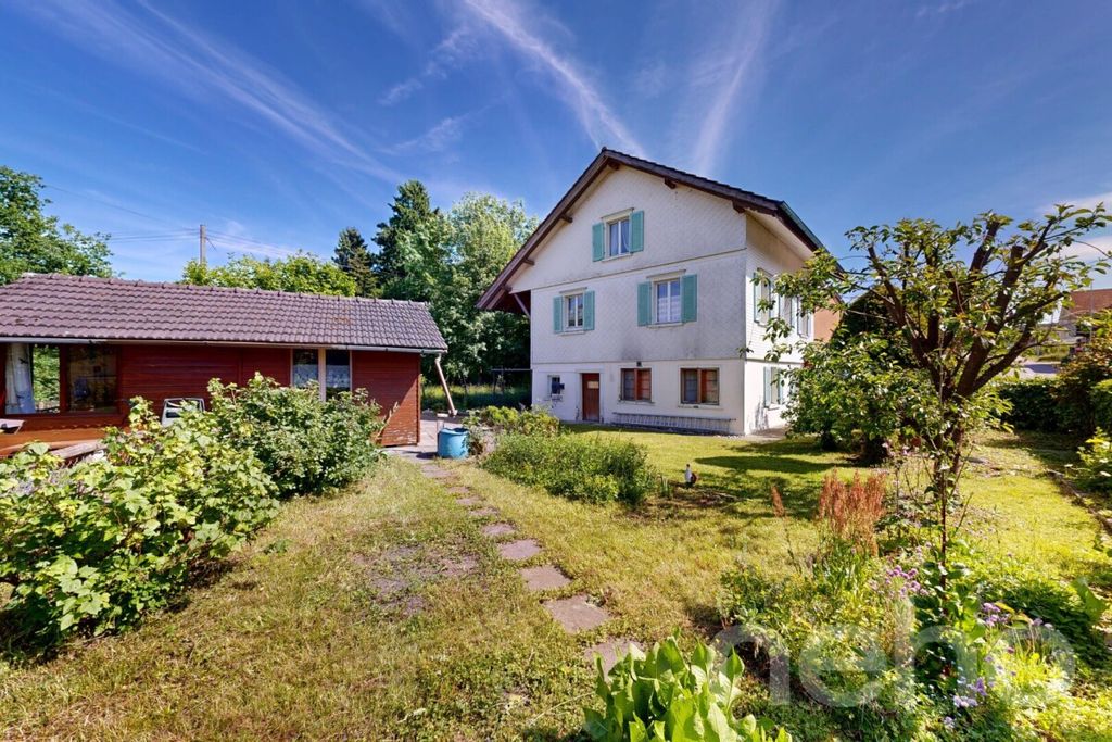 Property photo 2 of 12
