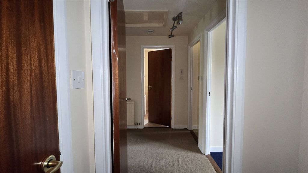 Property photo 3 of 8 Picture No. 04