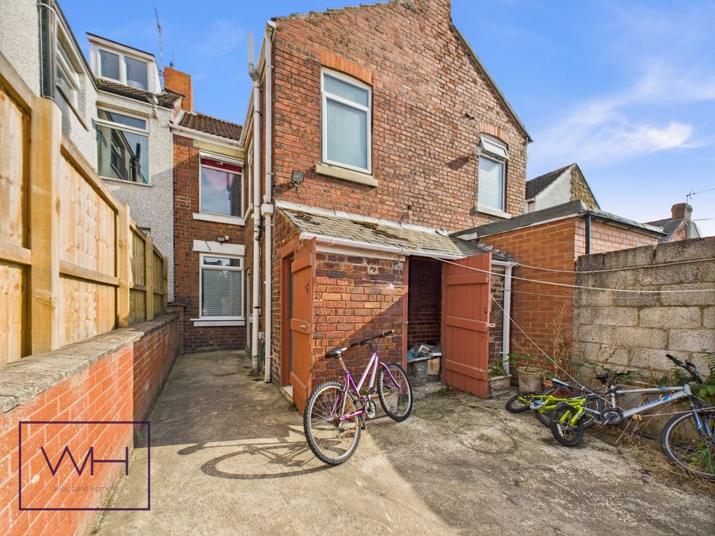 Property photo 2 of 14 Cam03785G0-Pr0288-Still013