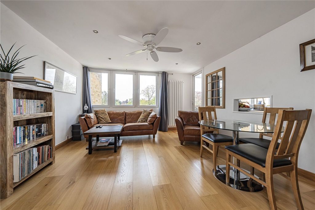 Property photo 2 of 20 Picture No. 14