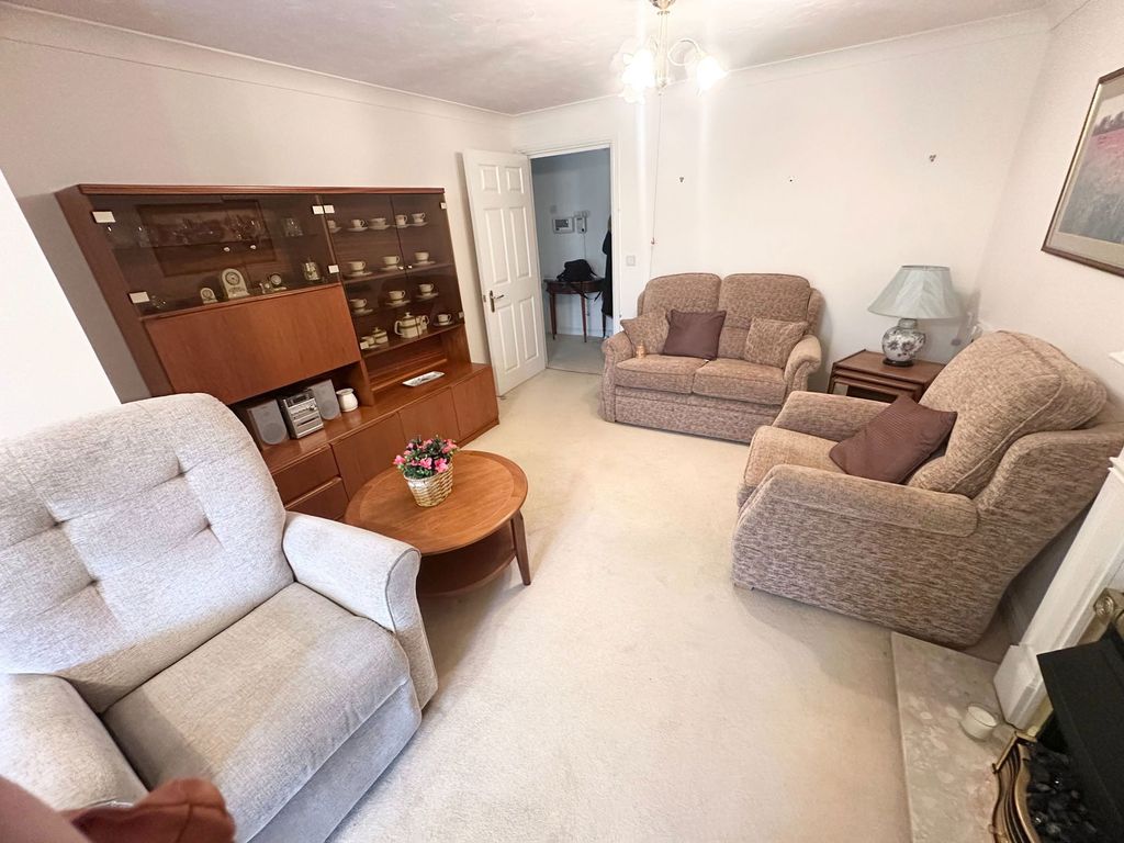 Property photo 2 of 14