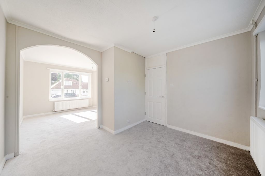 Property photo 2 of 10 3