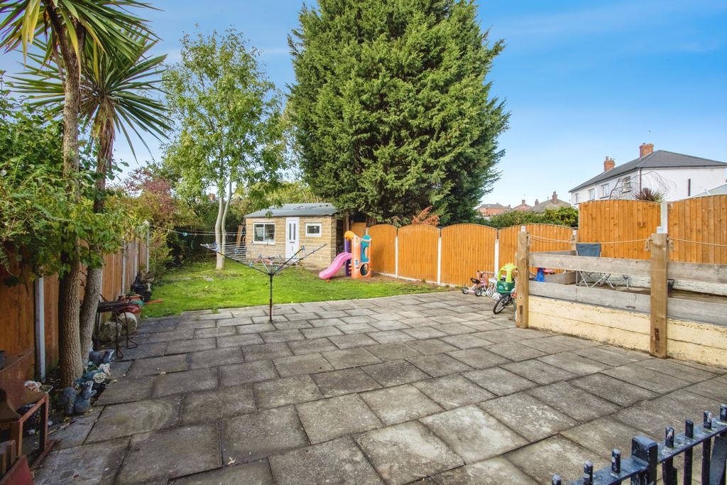 Property photo 2 of 15