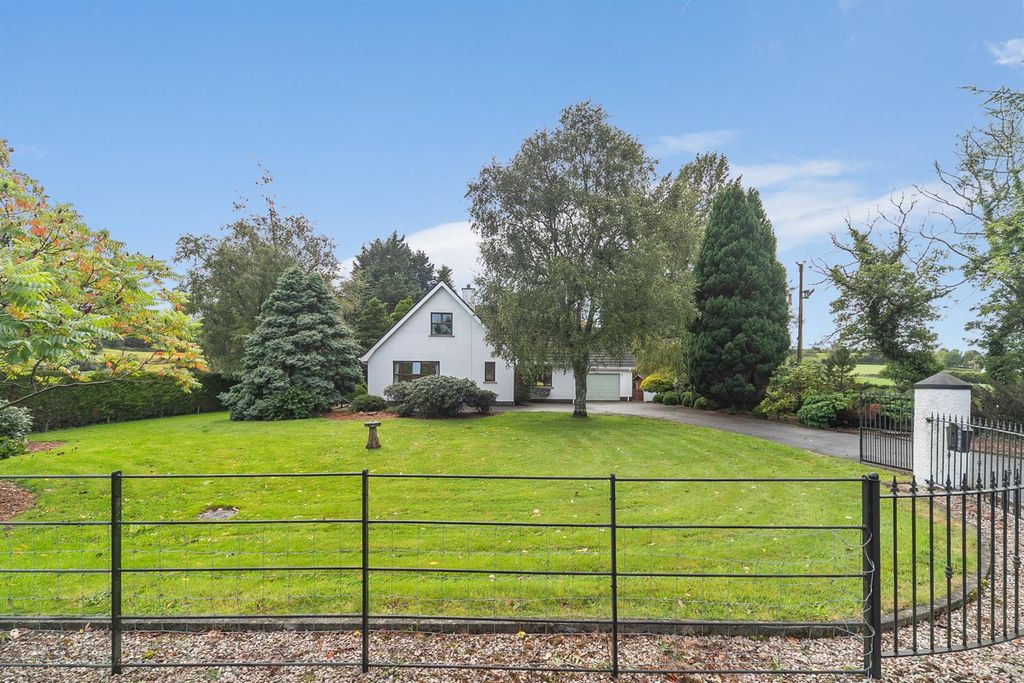 Property photo 1 of 42 7 Burnpipe Lane 30.Jpg