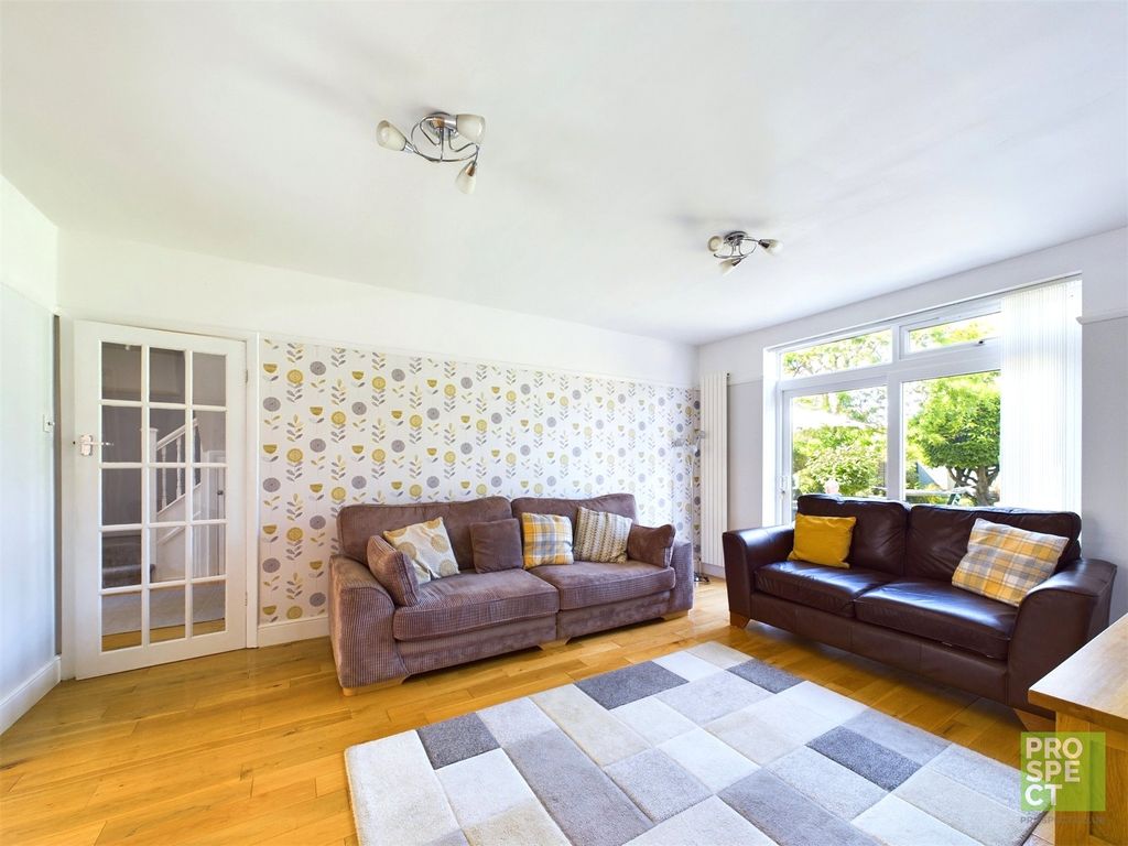 Property photo 2 of 16 Picture No. 21