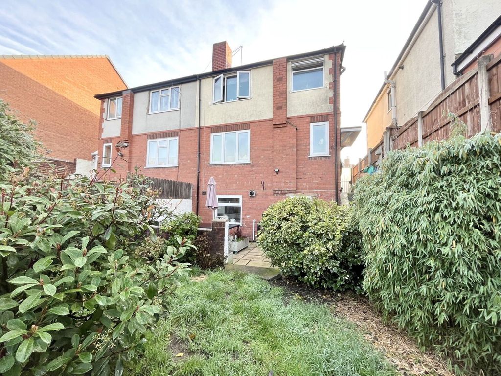 Property photo 2 of 24