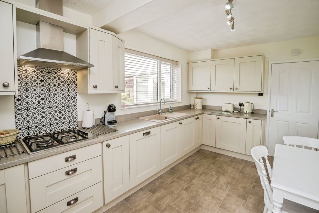 Additional image 10 of 4 bed detached house for saleArdmillan Court, Oswestry, Shropshire SY11