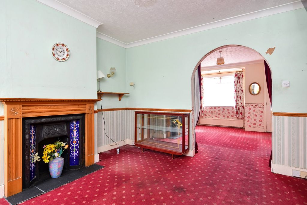 Property photo 1 of 27 Picture No. 23