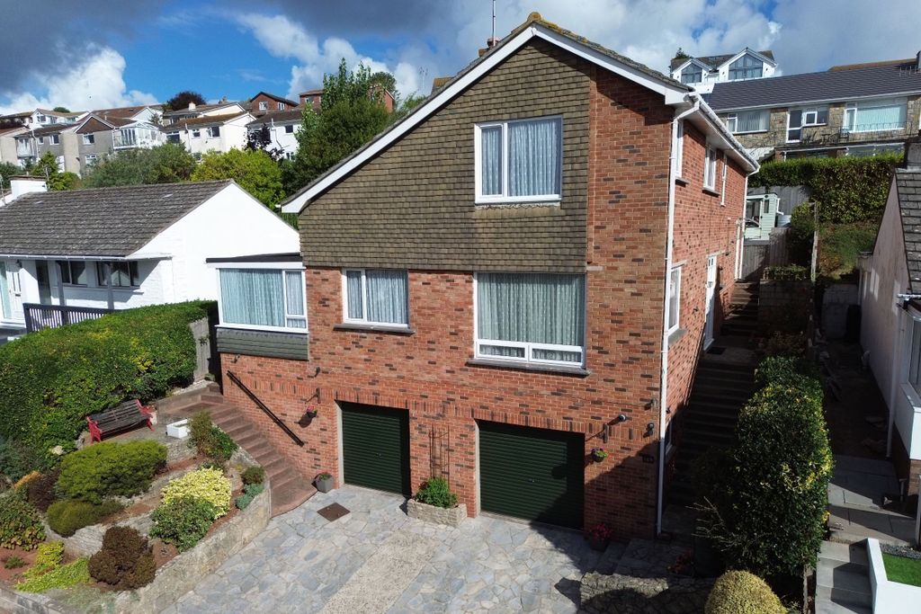 Property photo 1 of 37
