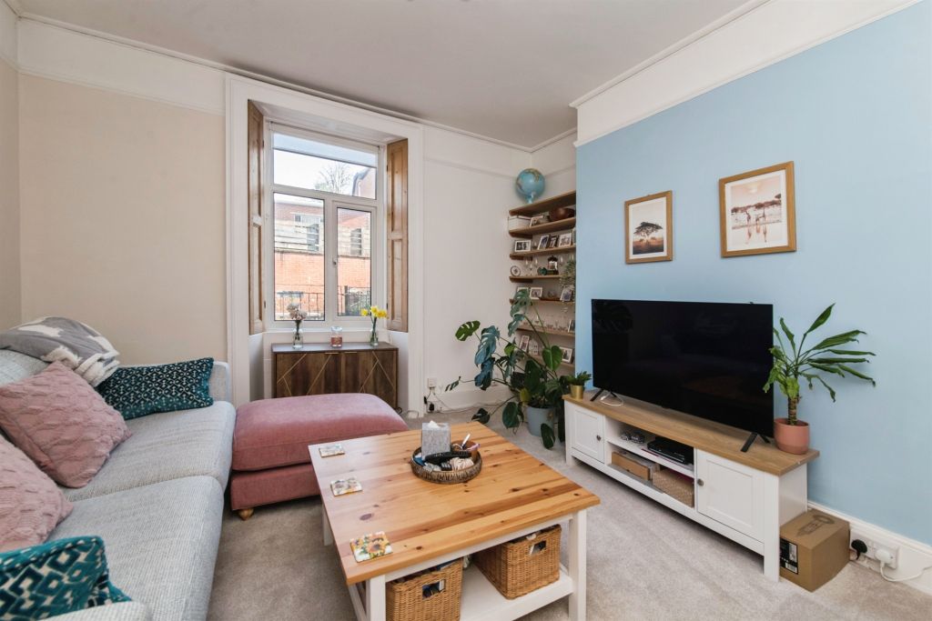 Property photo 3 of 28